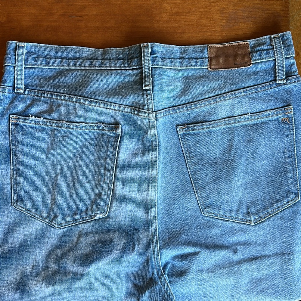 Madewell The Dad Jean in light wash with light distress/button fly. Size 14/32 - Picture 8 of 14